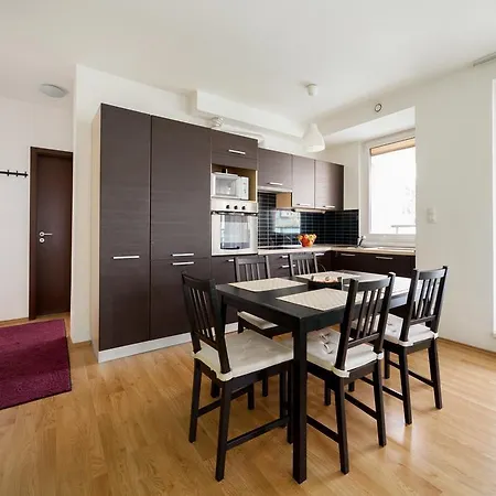 Stellar Aparthotel 3*