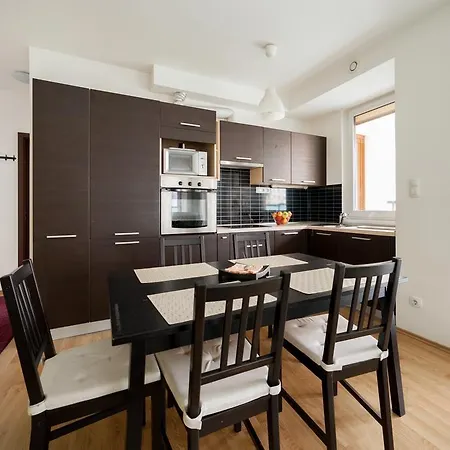 Stellar Aparthotel