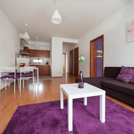 Stellar Aparthotel 3*