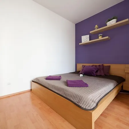 Stellar Apart Otel 3*
